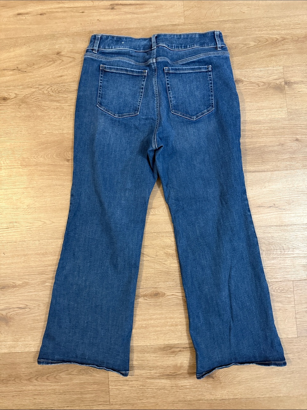 Lane Bryant Wide Leg Bootcut Medium Wash Denim Jeans Plus Size 20 - Picture 5 of 6